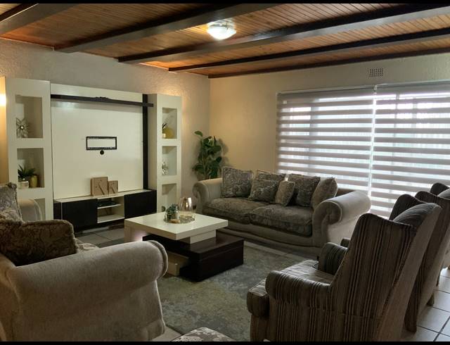 3 BEDROOM CLUSTER FOR SALE IN BOKSBURG SOUTH